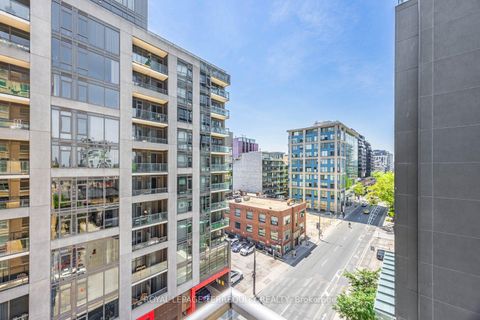 Photo 26 at 722 - 438 Richmond Street W, Waterfront Communities C1, Toronto