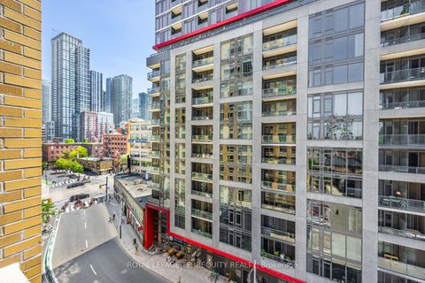 Photo 27 at 722 - 438 Richmond Street W, Waterfront Communities C1, Toronto