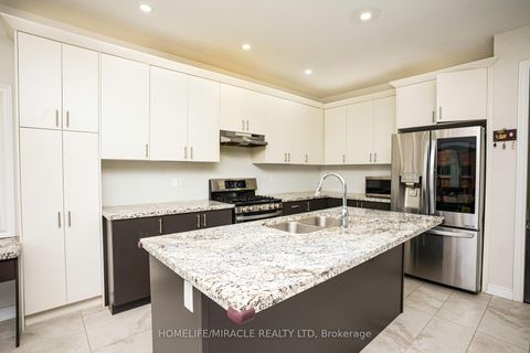 Photo 9 at 978 Barton Way, Rural Innisfil, Innisfil Photo 9 at 978 Barton Way, Rural Innisfil, Innisfil