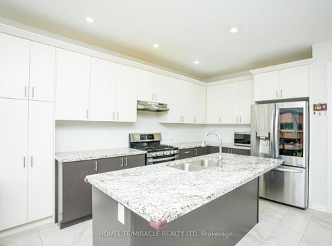 Photo 12 at 978 Barton Way, Rural Innisfil, Innisfil Photo 12 at 978 Barton Way, Rural Innisfil, Innisfil