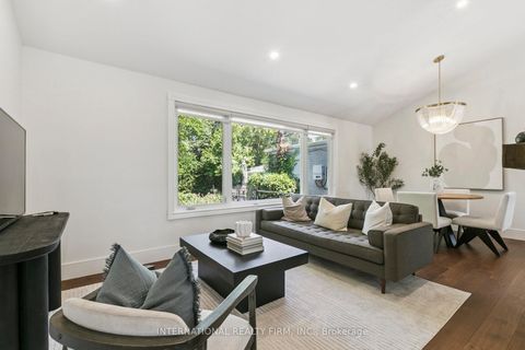 Photo 3 at 27 Treadgold Crescent, Donalda, Toronto