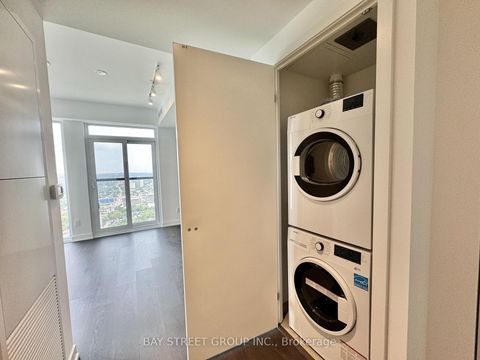Photo 8 at 4212 - 319 Jarvis Street, Moss Park, Toronto