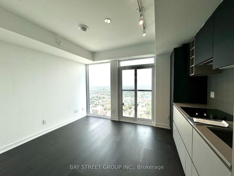 Photo 11 at 4212 - 319 Jarvis Street, Moss Park, Toronto