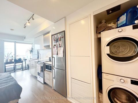Photo 2 at 3511 - 251 Jarvis Street, Moss Park, Toronto