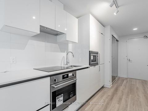 Photo 11 at 2411 - 230 Simcoe Street, Chinatown, Toronto
