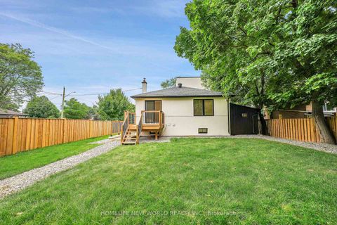 Photo 41 at 105 Murray Drive, Aurora Highlands, Aurora