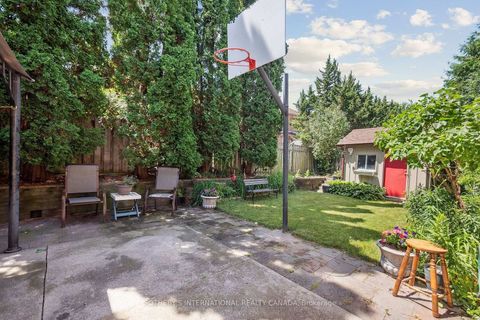 Photo 41 at 35 Lisa Crescent, Doncrest, Richmond Hill