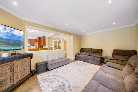 Photo 15 at 57 River Oaks Boulevard E, RO River Oaks, Oakville