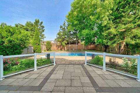 Photo 38 at 57 River Oaks Boulevard E, RO River Oaks, Oakville