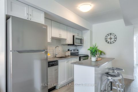 Photo 9 at 2 - 173 William Duncan Road, CFB, Toronto