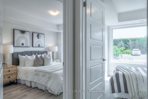 Photo 15 at 2 - 173 William Duncan Road, CFB, Toronto