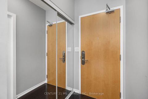 Photo 11 at 4503 - 65 Bremner Boulevard W, Waterfront Communities C1, Toronto