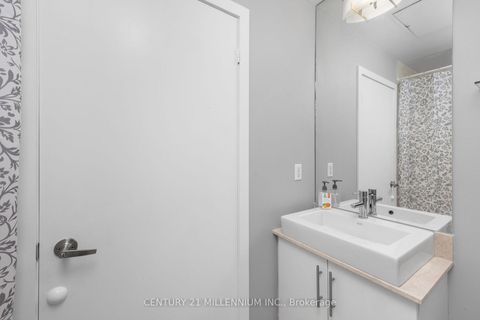 Photo 13 at 4503 - 65 Bremner Boulevard W, Waterfront Communities C1, Toronto