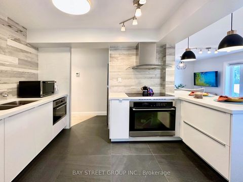 Photo 20 at 99 Park Home Avenue, Willowdale West, Toronto