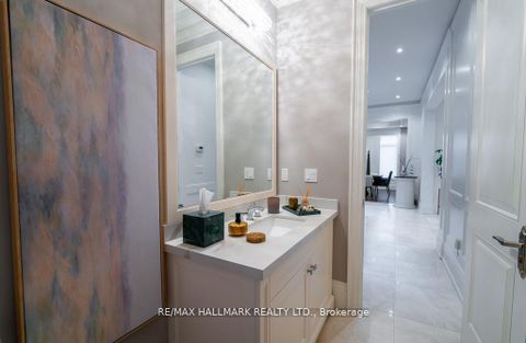 Photo 13 at 48 Hurlingham Crescent E, Don Mills, Toronto