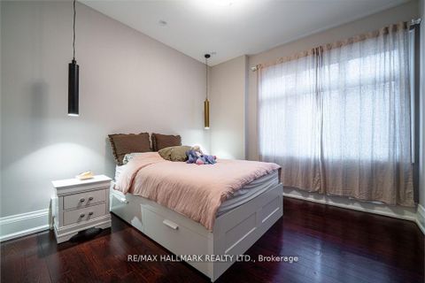 Photo 24 at 48 Hurlingham Crescent E, Don Mills, Toronto