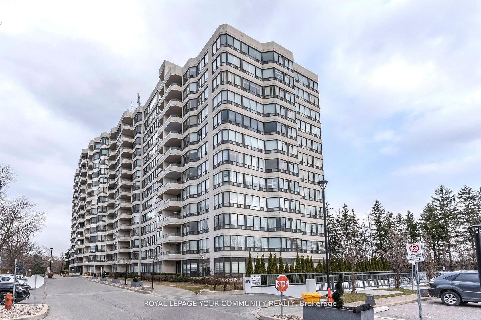 1002 - 8501 Bayview Avenue, Doncrest, Richmond Hill 
