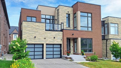 Photo 1 at 32 Conger Street, Patterson, Vaughan