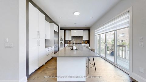 Photo 10 at 32 Conger Street, Patterson, Vaughan