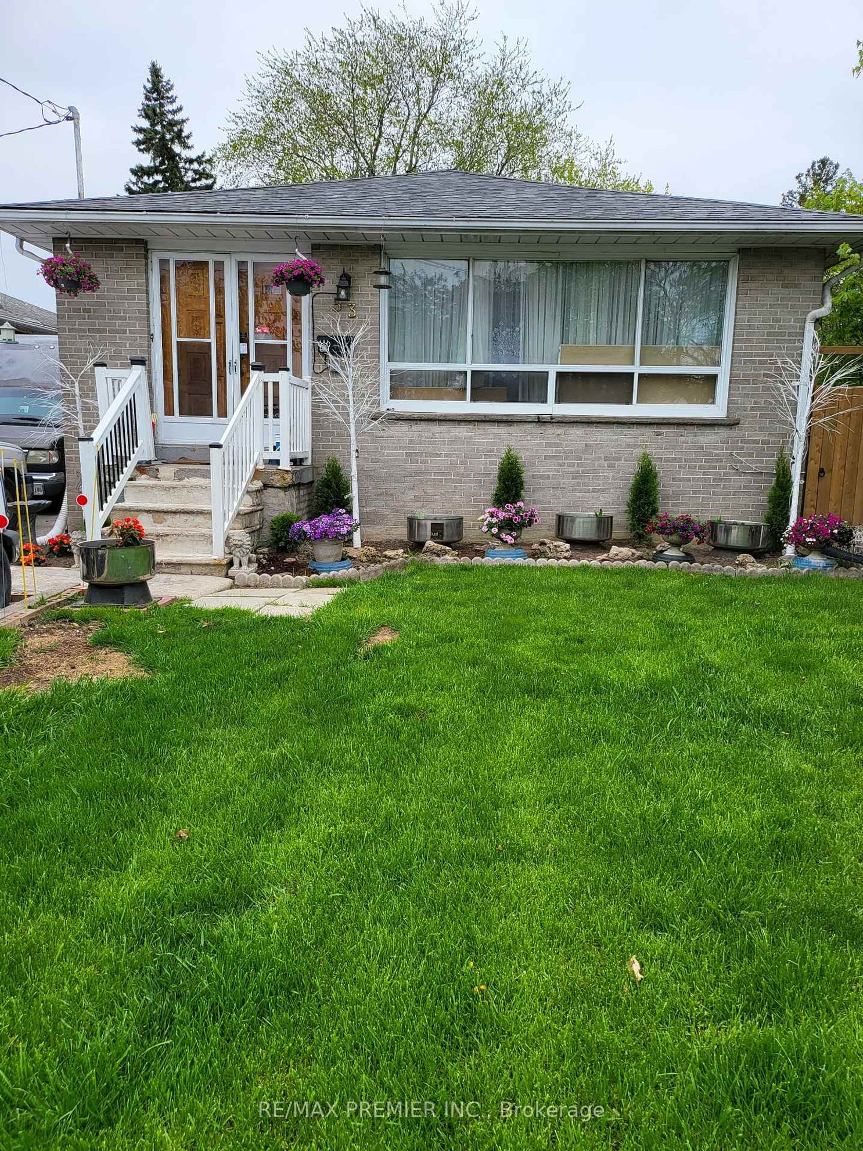 53 Rosefair Crescent, Clairville, Toronto 