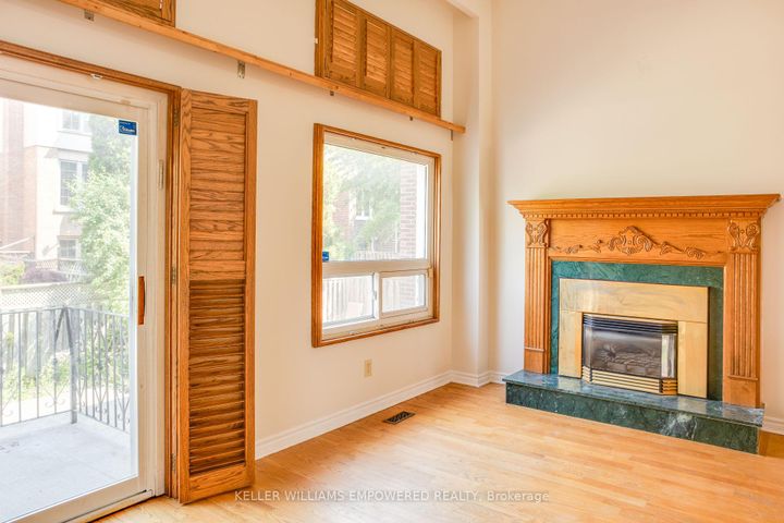 Photo 4 at 54 Carnival Court, Branson, Toronto