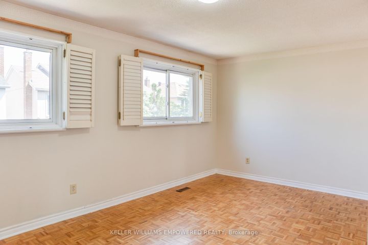 Photo 13 at 54 Carnival Court, Branson, Toronto