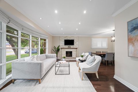 Photo 3 at 106 West Deane Park Drive, West Deane, Toronto