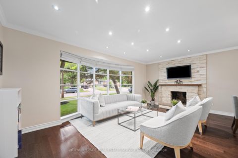 Photo 5 at 106 West Deane Park Drive, West Deane, Toronto