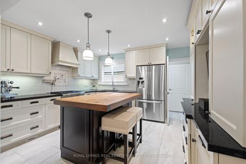 Photo 10 at 106 West Deane Park Drive, West Deane, Toronto