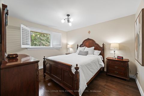 Photo 14 at 106 West Deane Park Drive, West Deane, Toronto