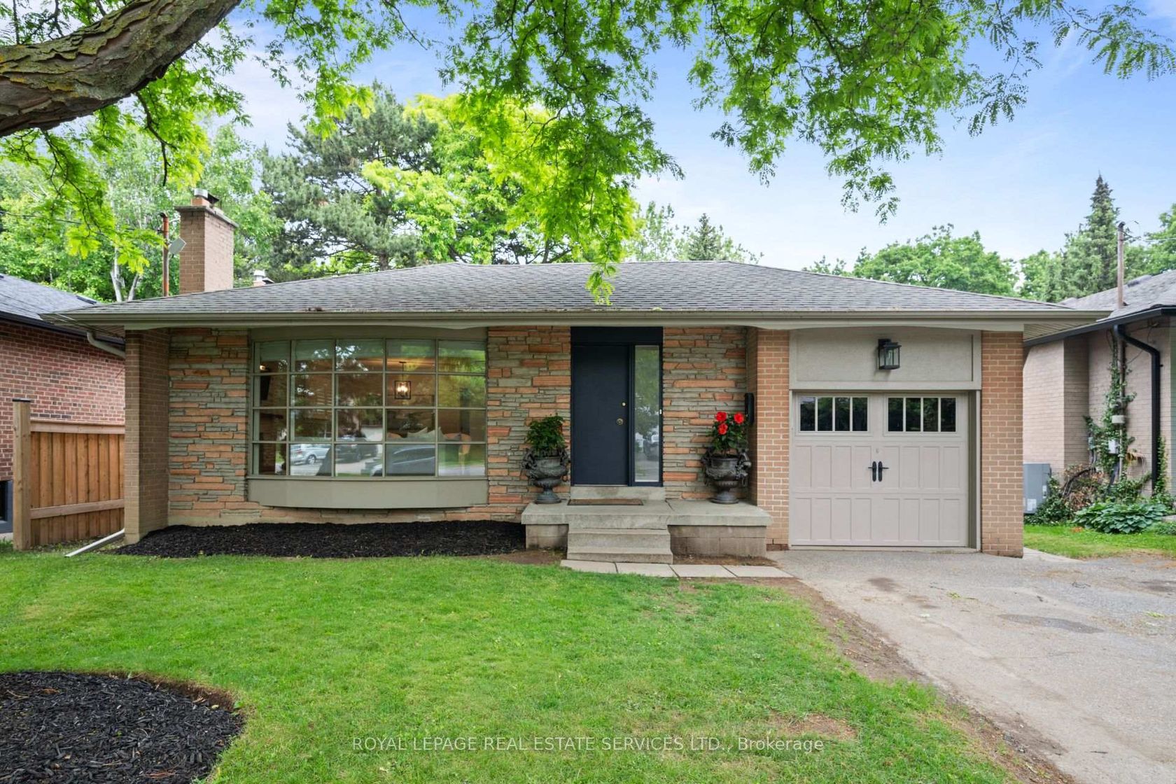 106 West Deane Park Drive, West Deane, Toronto 