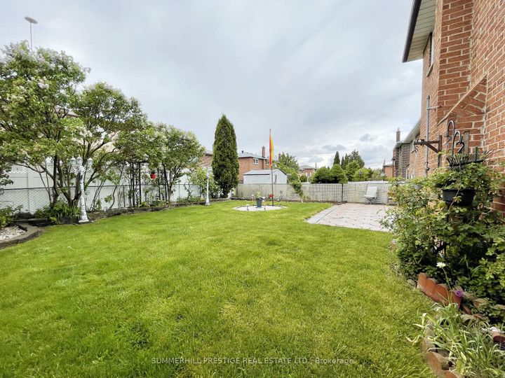 Photo 13 at 20 Cleethorpes Boulevard, Malvern West, Toronto