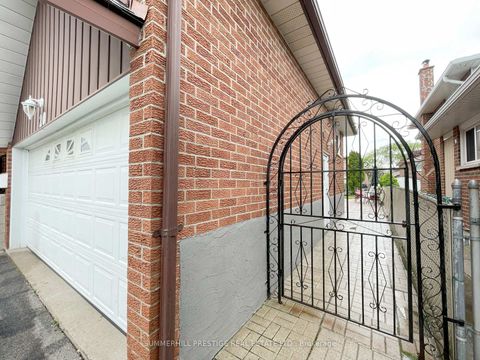 Photo 4 at 20 Cleethorpes Boulevard, Malvern West, Toronto