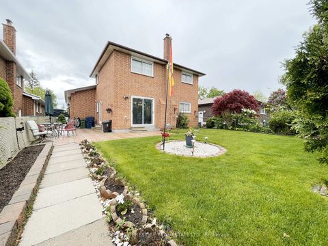 Photo 9 at 20 Cleethorpes Boulevard, Malvern West, Toronto