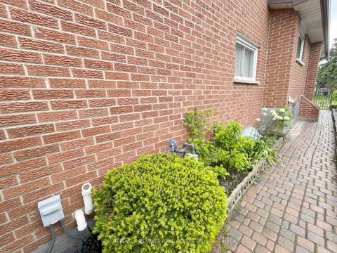 Photo 14 at 20 Cleethorpes Boulevard, Malvern West, Toronto