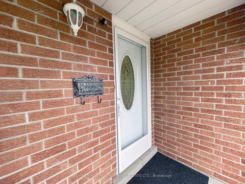 Photo 17 at 20 Cleethorpes Boulevard, Malvern West, Toronto