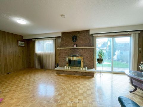 Photo 30 at 20 Cleethorpes Boulevard, Malvern West, Toronto