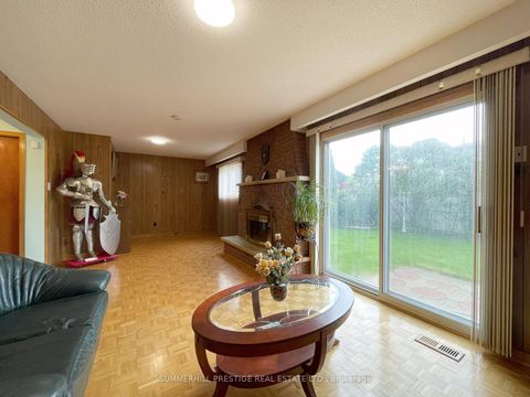Photo 31 at 20 Cleethorpes Boulevard, Malvern West, Toronto