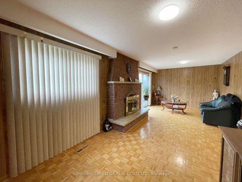 Photo 32 at 20 Cleethorpes Boulevard, Malvern West, Toronto