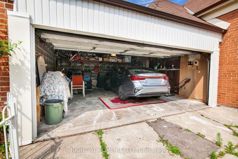 Photo 3 at 344 Linsmore Crescent, East York, Toronto