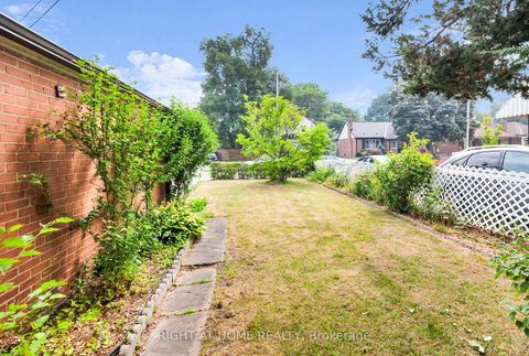 Photo 6 at 344 Linsmore Crescent, East York, Toronto