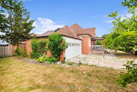 Photo 7 at 344 Linsmore Crescent, East York, Toronto