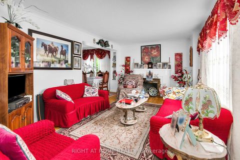 Photo 8 at 344 Linsmore Crescent, East York, Toronto