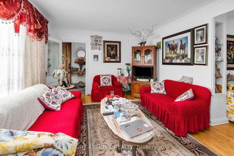 Photo 9 at 344 Linsmore Crescent, East York, Toronto