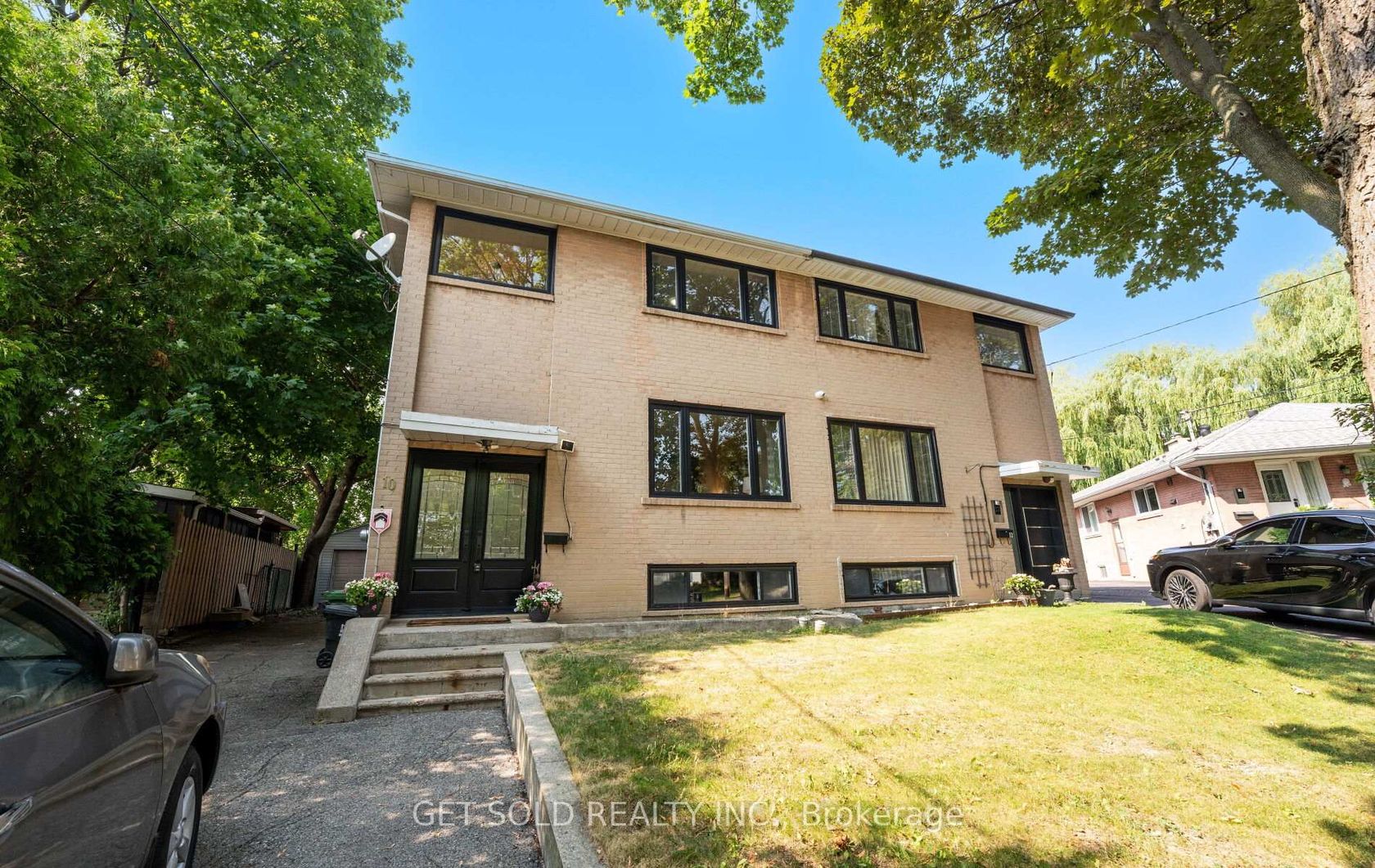 10 Dunboyne Court, Branson, Toronto 
