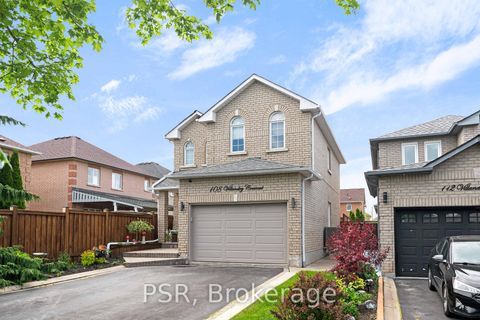 Photo 2 at 108 Villandry Crescent, Maple, Vaughan