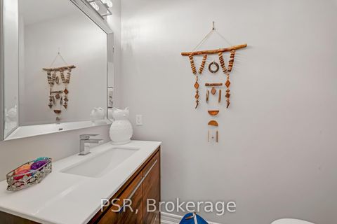 Photo 20 at 108 Villandry Crescent, Maple, Vaughan