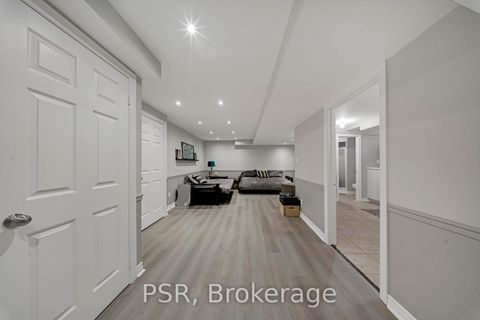 Photo 33 at 108 Villandry Crescent, Maple, Vaughan