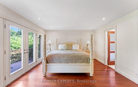 Photo 17 at 120 Riverside Drive, East Woodbridge, Vaughan