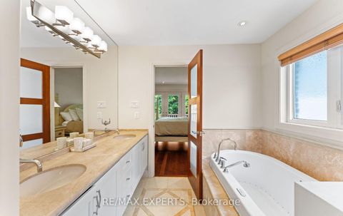 Photo 18 at 120 Riverside Drive, East Woodbridge, Vaughan